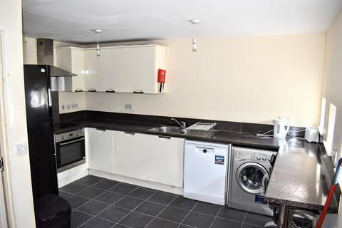 3 bedroom apartment to rent, Victoria Groves, Grove Village