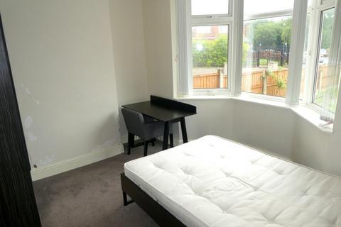 2 bedroom apartment to rent, Beresford Road, Victoria Park