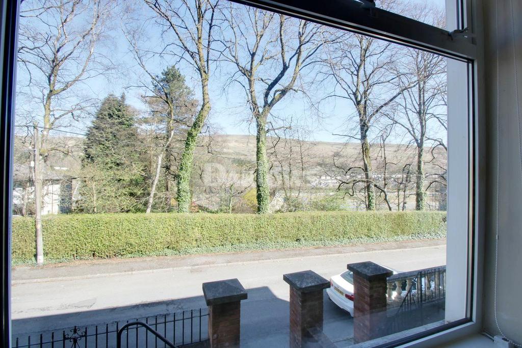 Holland Street, Ebbw Vale, Blaenau Gwent 4 bed semidetached house £
