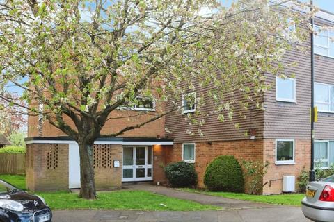 1 bedroom flat for sale, Langley - Large 1 Bed with Garage No Onward Chain