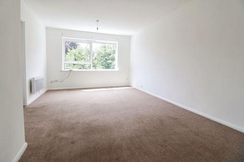 28 Tithe Court, Slough, SL3 8AS