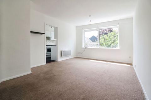 28 Tithe Court, Slough, SL3 8AS