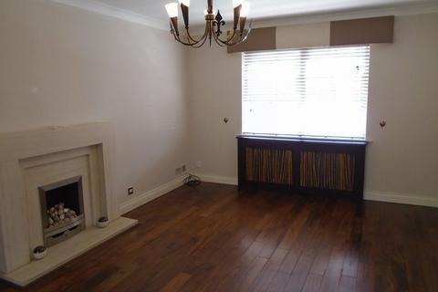 4 bedroom detached house to rent, Holyfields, Newcastle Upon Tyne NE27