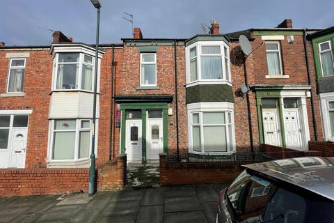 3 bedroom flat to rent, Northcote Street, South Shields