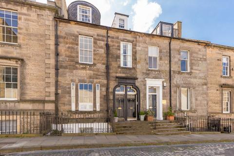 2 bedroom flat to rent, Gayfield Square, New Town, Edinburgh, EH1