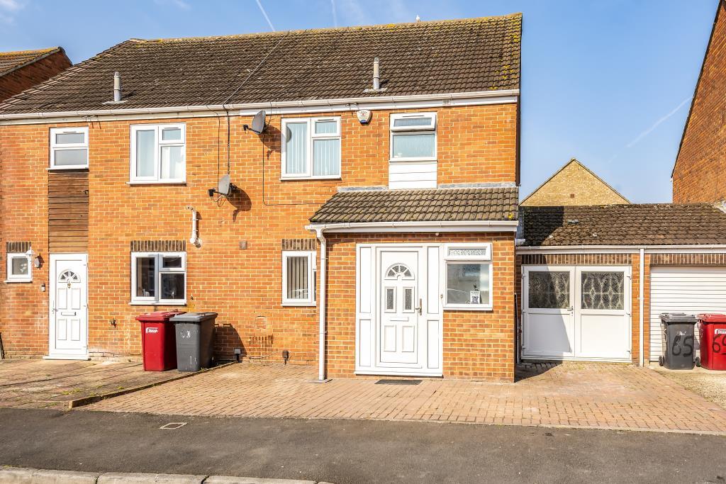 Rochfords Gardens, Slough, SL2 4 bed house £450,000
