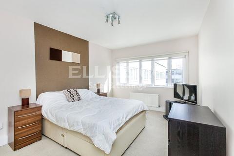 2 bedroom apartment to rent, Highfield Court, Highfield Road, NW11