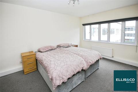 2 bedroom apartment to rent, Highfield Court, Highfield Road, NW11