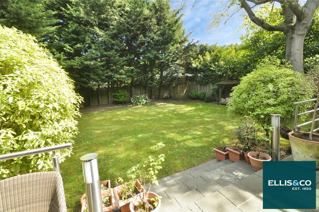House in Highgate - More