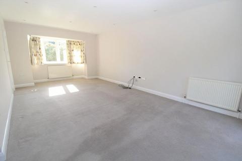 3 bedroom detached house to rent, Princes Way, Brentwood CM13