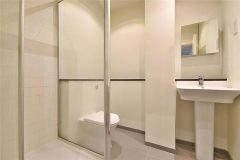 Studio to rent, Blackburn Road, West Hampstead, NW6