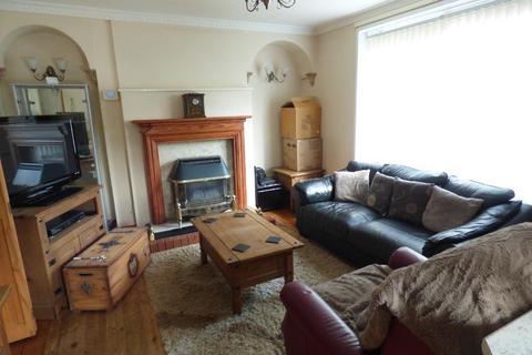 3 bedroom semi-detached house to rent, Franklin Road, Dunstable, Bedfordshire, LU6 1PL