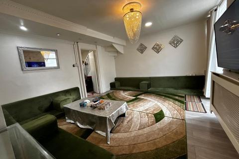 3 bedroom flat to rent, Keith House, Carlton Vale, NW6