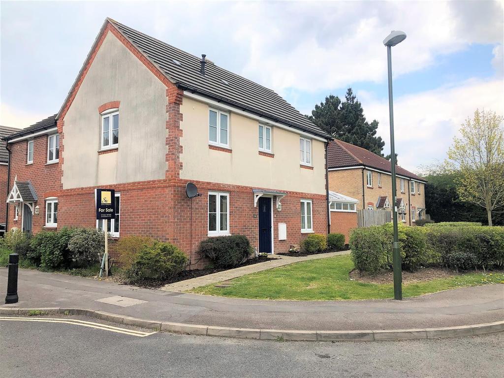 Baxendale Road, Chichester 3 bed semidetached house £365,000