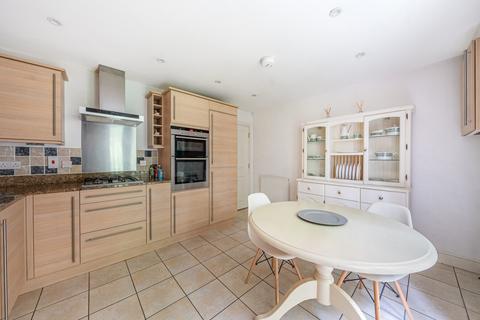 3 bedroom flat for sale, St. Cross Road, Winchester, Hampshire, SO23