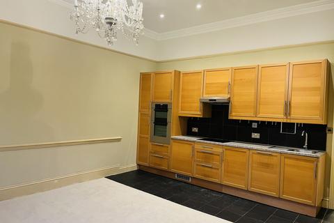 1 bedroom apartment to rent, Netherhall Gardens, Hampstead, NW3