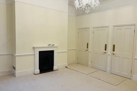 1 bedroom apartment to rent, Netherhall Gardens, Hampstead, NW3