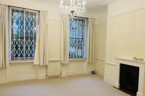 1 bedroom apartment to rent, Netherhall Gardens, Hampstead, NW3