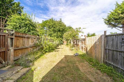 undefined, Hill Road, Muswell Hill, London