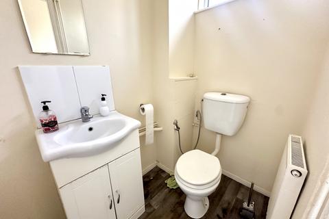 undefined, Ferraro Close, Hounslow, Middlesex, TW5