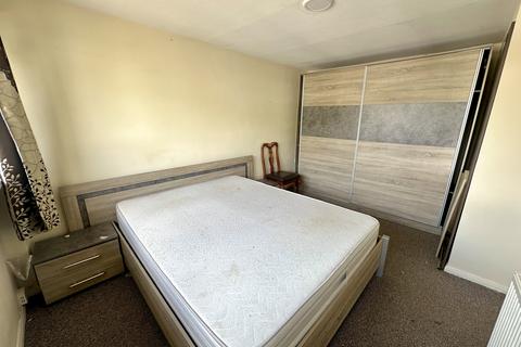 undefined, Ferraro Close, Hounslow, Middlesex, TW5