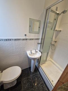 1 bedroom flat to rent, Cloanden Place, Kirkcaldy KY2