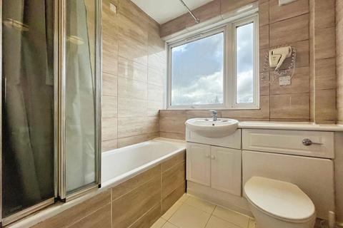 4 bedroom end of terrace house to rent, Runnymede Court, Egham, Surrey, TW20