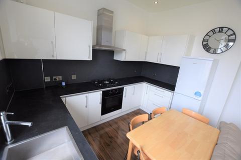 2 bedroom flat to rent, Mount Street, Rosemount, Aberdeen, AB25