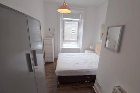 2 bedroom flat to rent, Mount Street, Rosemount, Aberdeen, AB25