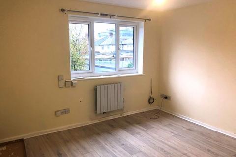 1 bedroom flat to rent, Boltons Lane, Harlington, Hayes
