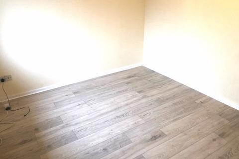 1 bedroom flat to rent, Boltons Lane, Harlington, Hayes