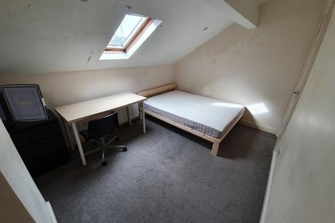 4 bedroom terraced house to rent, Gordon Terrace, Leeds, West Yorkshire, LS6