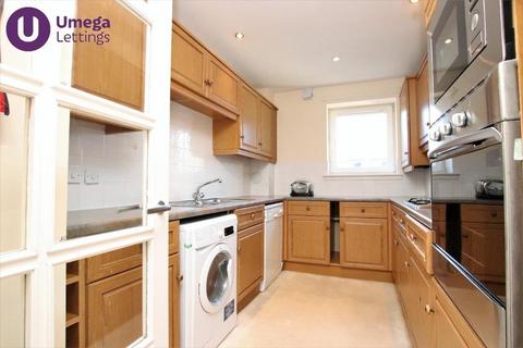 2 bedroom flat to rent, Gentle's Entry, Holyrood, Edinburgh, EH8