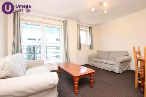 2 bedroom flat to rent, Gentle's Entry, Holyrood, Edinburgh, EH8