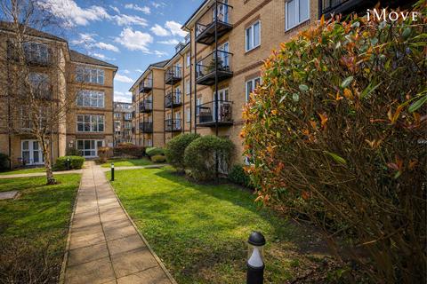 2 bedroom flat to rent, 5 Worcester Close, London SE20