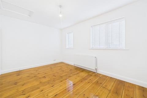 1 bedroom terraced house to rent, Lansdowne Wood Close, West Norwood, London, SE27