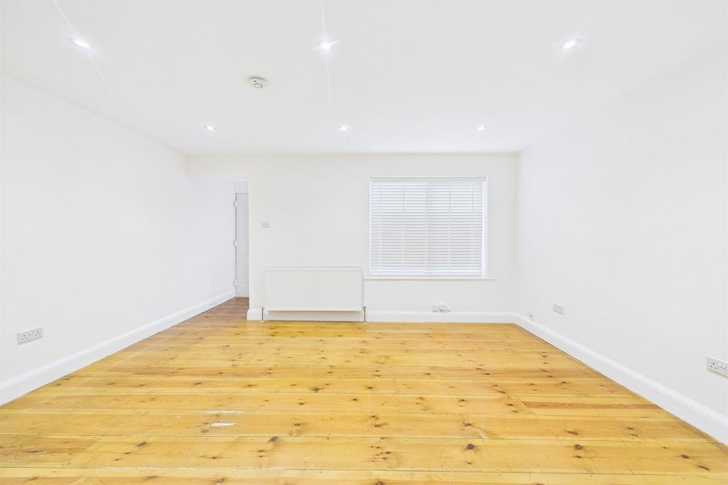 Living Room / Kitche