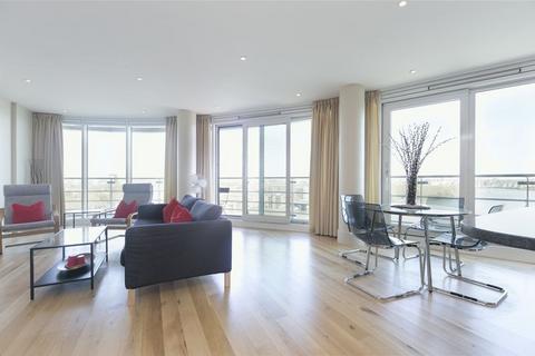 3 bedroom flat to rent, Beautifully Presented Three Bedroom Riverside Apartment in Putney Wharf