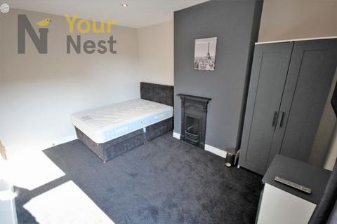 5 bedroom house share to rent, Room 3,  Warrels Avenue, Bramley, Leeds, LS13 3NZ, All En-suites.