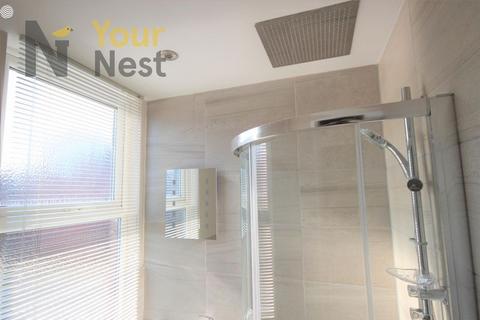 5 bedroom house share to rent, Room 3,  Warrels Avenue, Bramley, Leeds, LS13 3NZ, All En-suites.