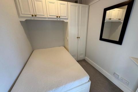 Studio to rent, ETON AVENUE, NORTH FINCHLEY, N12