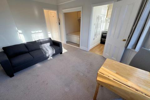 Studio to rent, ETON AVENUE, NORTH FINCHLEY, N12