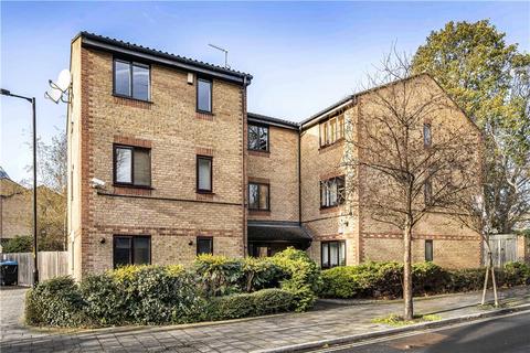 2 bedroom apartment to rent, Searles Road, London, SE1