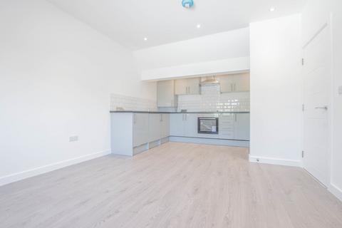2 bedroom apartment to rent, High Road, Broxbourne EN10