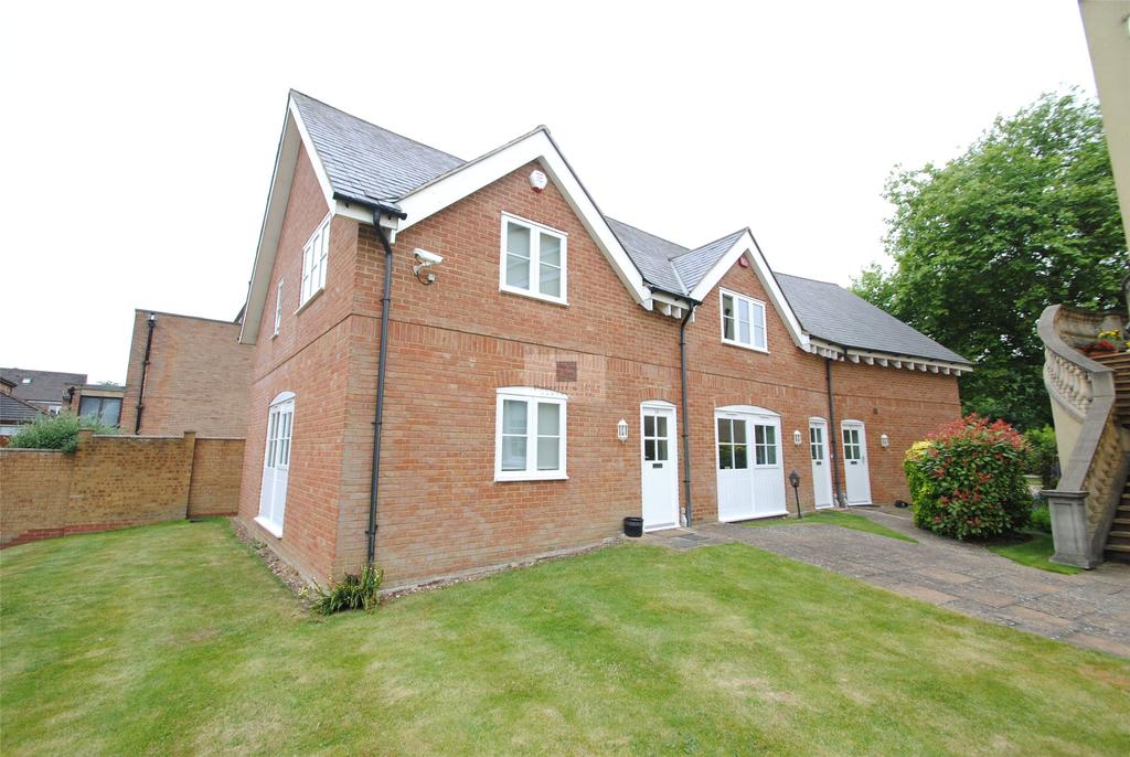 Breakspear Place, Abbots Langley, Herts, WD5 2 bed end of terrace house