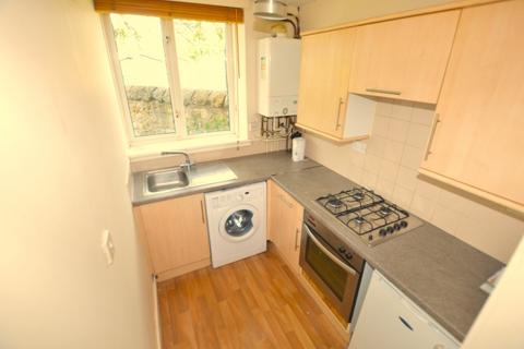 2 bedroom flat to rent, Forth Avenue, Kirkcaldy, KY2