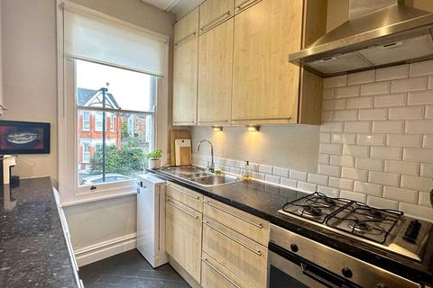 2 bedroom apartment to rent - Meadowcroft Road, Palmers Green, London, N13