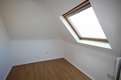 2 bedroom flat to rent, WINDLESHAM GARDENS, BRIGHTON