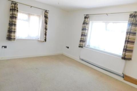 2 bedroom flat to rent - Feltham Road, Ashford, Middlesex, TW15 1BS