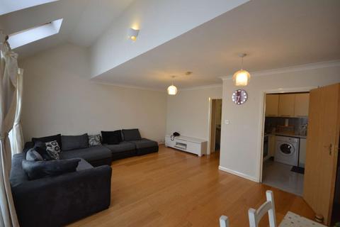 2 bedroom flat to rent, Trinity Road, Tooting, London